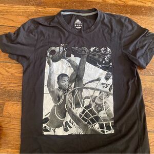 Adidas Black Graphic Basketball T-Shirt size small